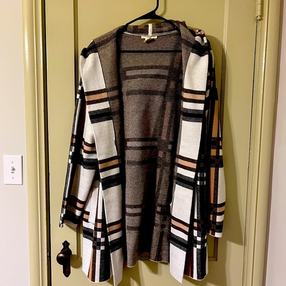 Christian Siriano Other - Christian Siriano New York X-Large Black White Tan Plaid Sweater Coat